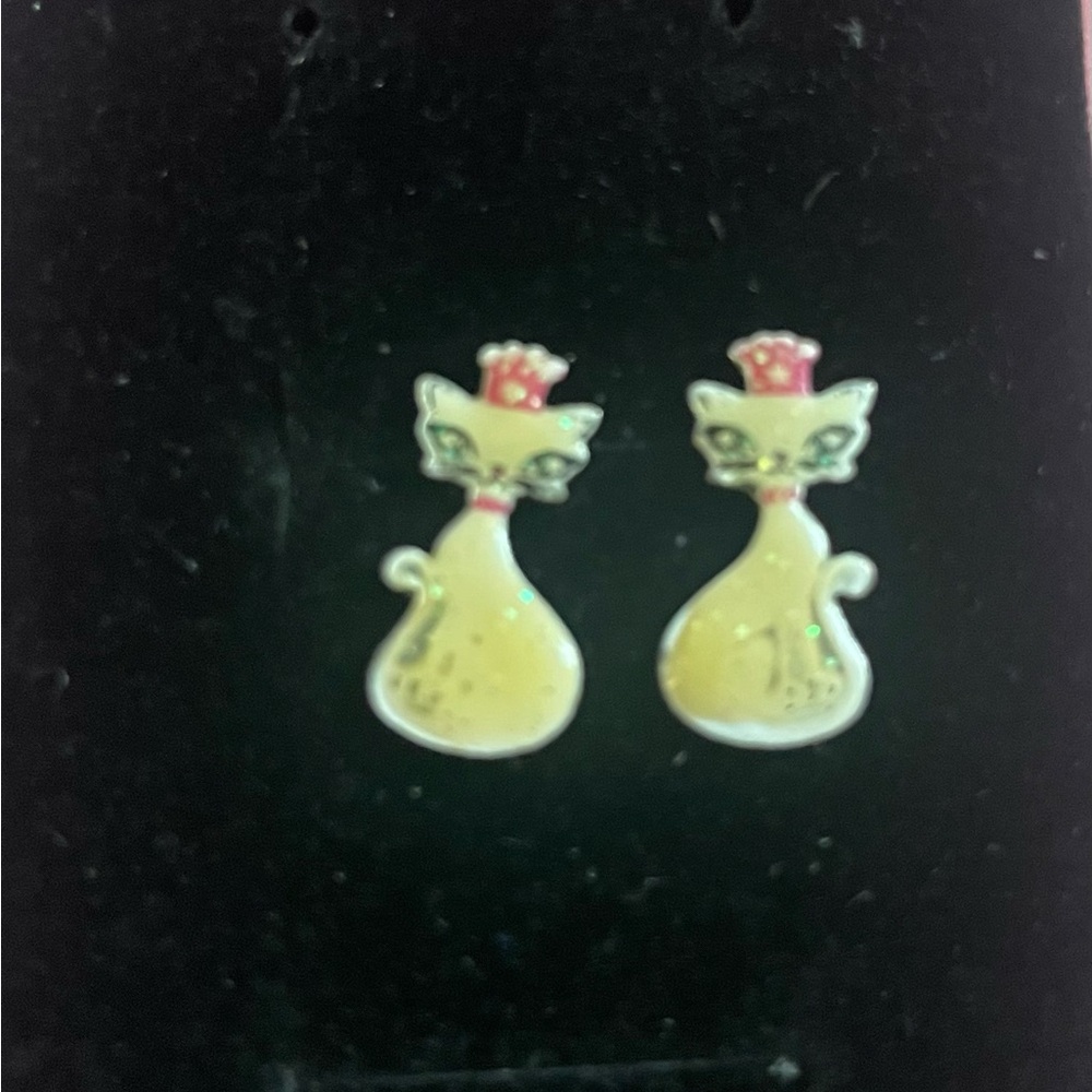 Yellow little cutest Cat Earrings 🐈 🐈!